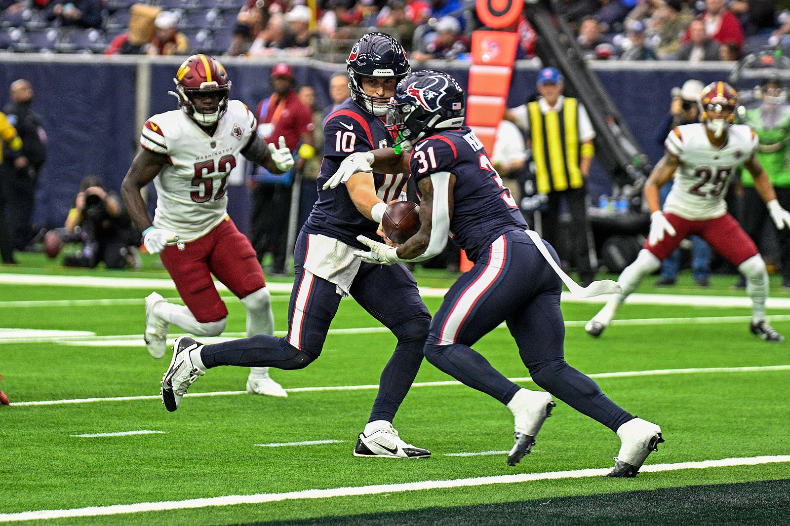 Sideline Cam: Lovie Smith on the Texans run game vs. 49ers 