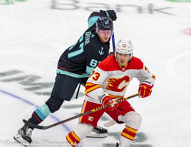 Devils acquire Toffoli from Calgary
