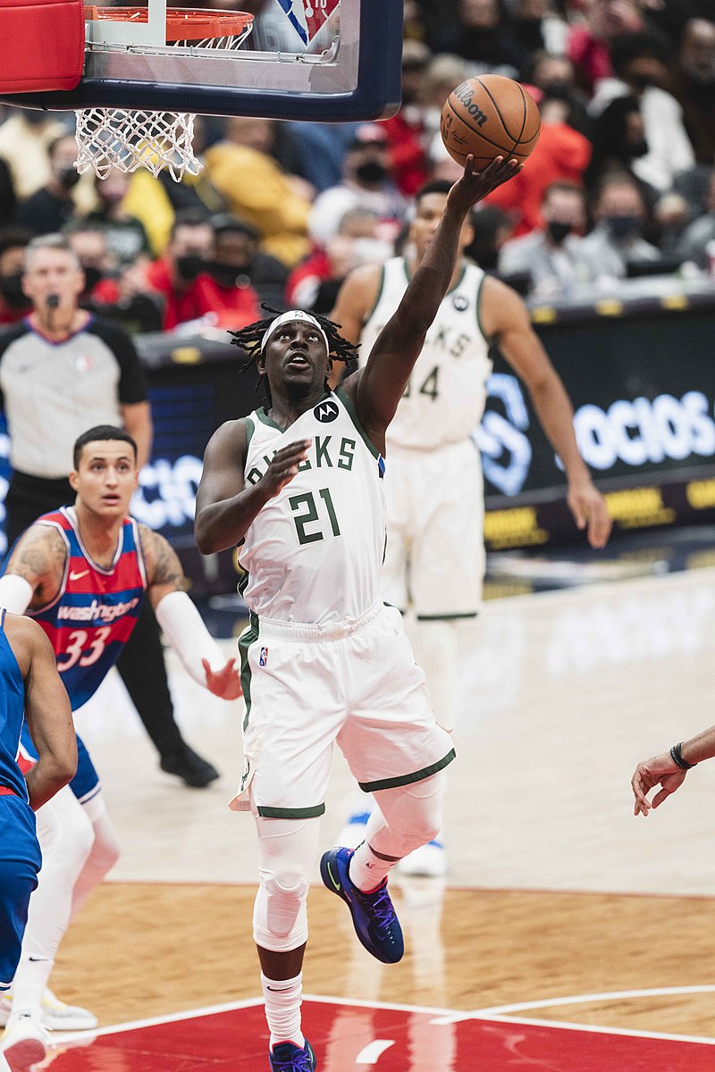 Is Jrue Holiday the key to keeping Giannis?