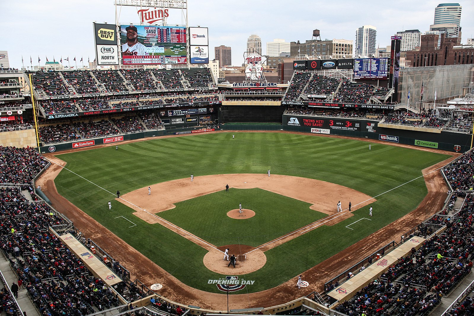 Twins looking to shed salary this offseason