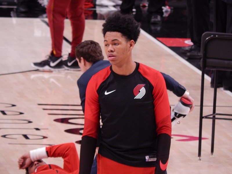 Anfernee Simons sheds cast in return to on court drills