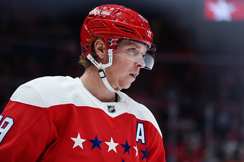 Nicklas Backstrom taking a step back from hockey