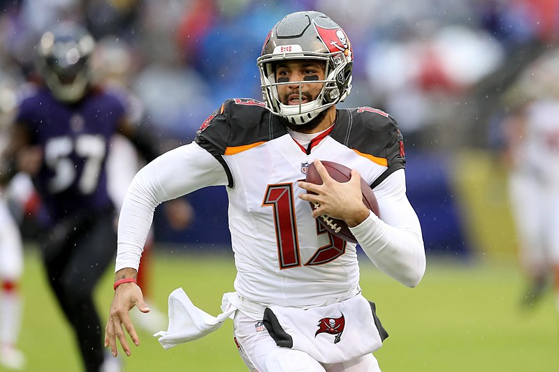 Bucs sign WR Mike Evans to 2 year deal