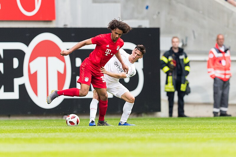 What Joshua Zirkzee Brings To The Table For Manchester United