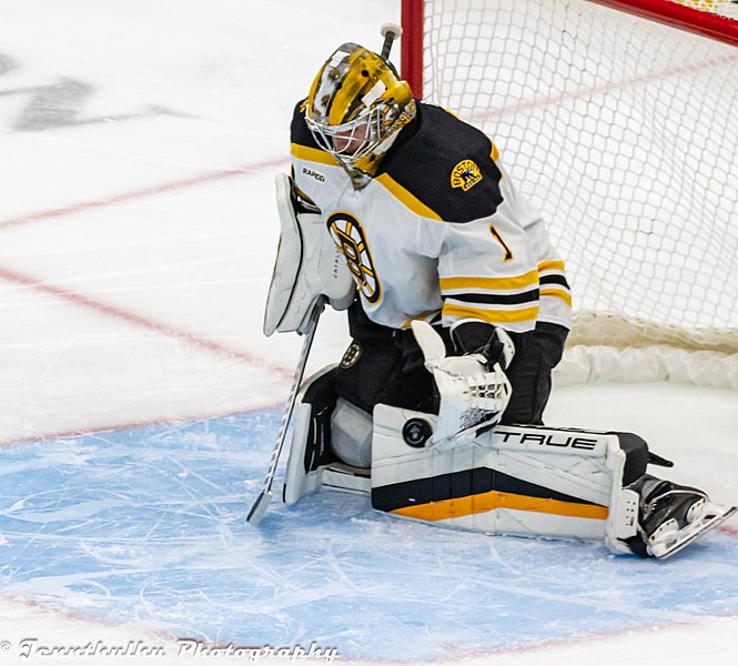 Bruins Sign Goaltender Jeremy Swayman To 8 Year Deal