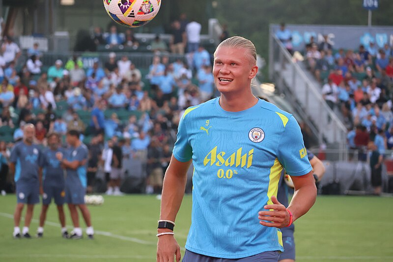 Erling Haaland Signs Record Breaking Deal With Manchester City