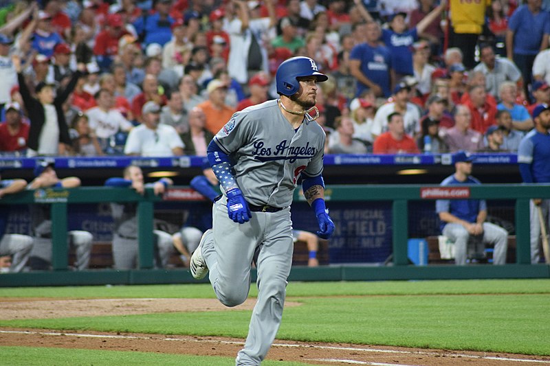 Boston Red Sox Sign Yasmani Grandal
