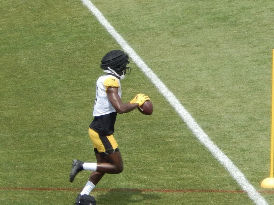 Cowboys Acquire WR George Pickens From Steelers