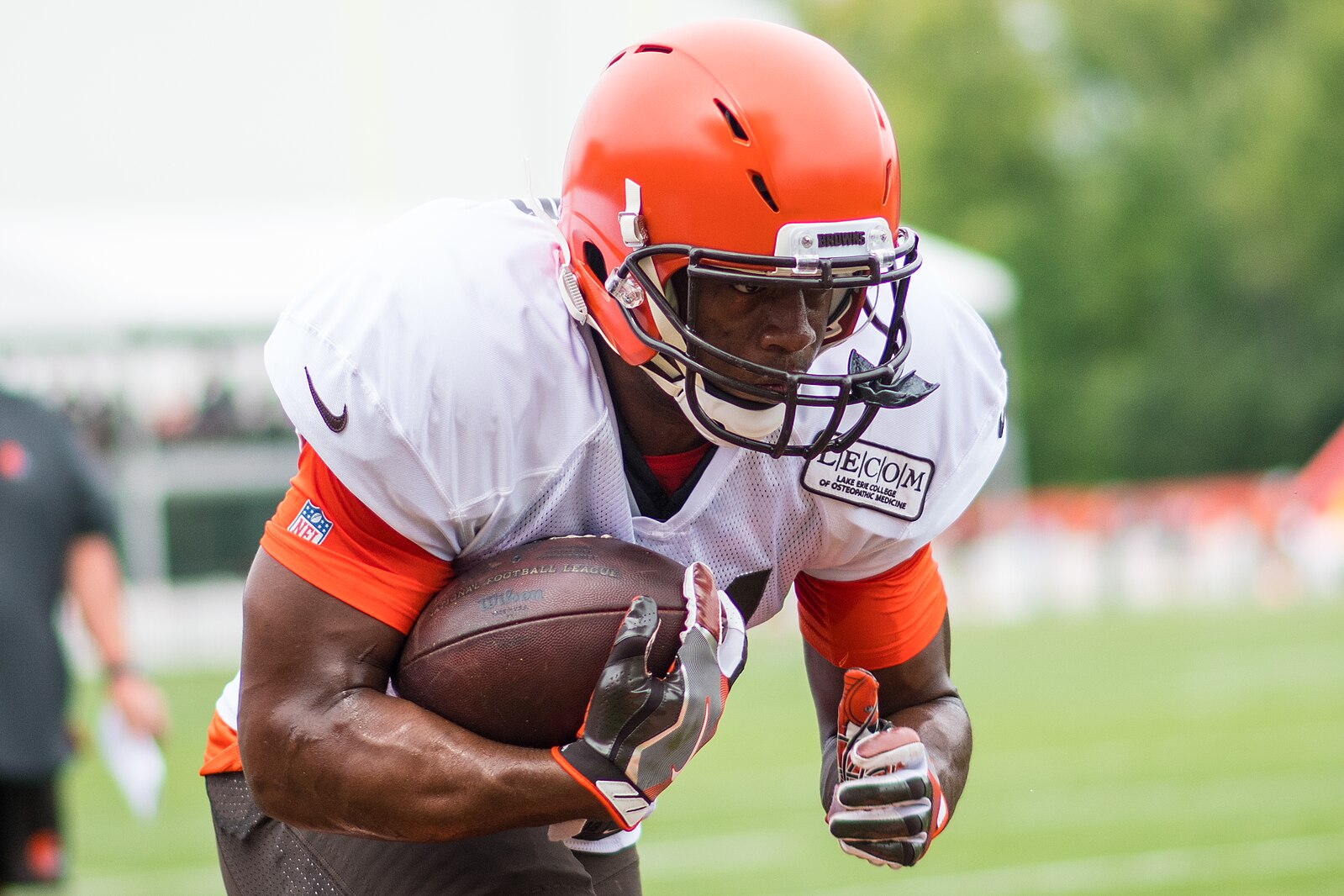 Nick Chubb Set To Sign With The Texans