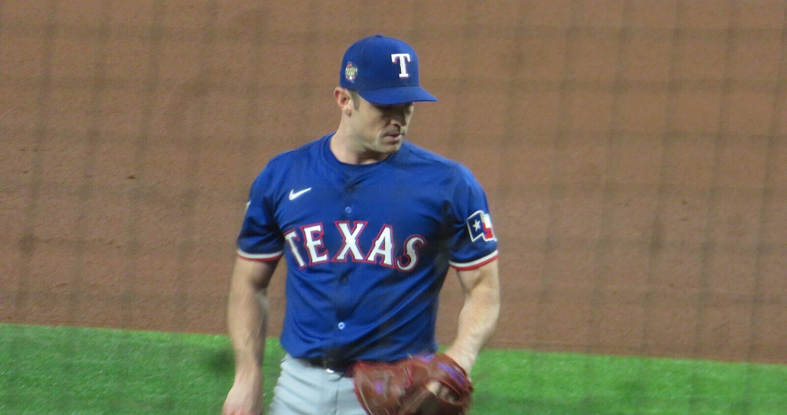 Phillies Sign Veteran Reliever David Robertson