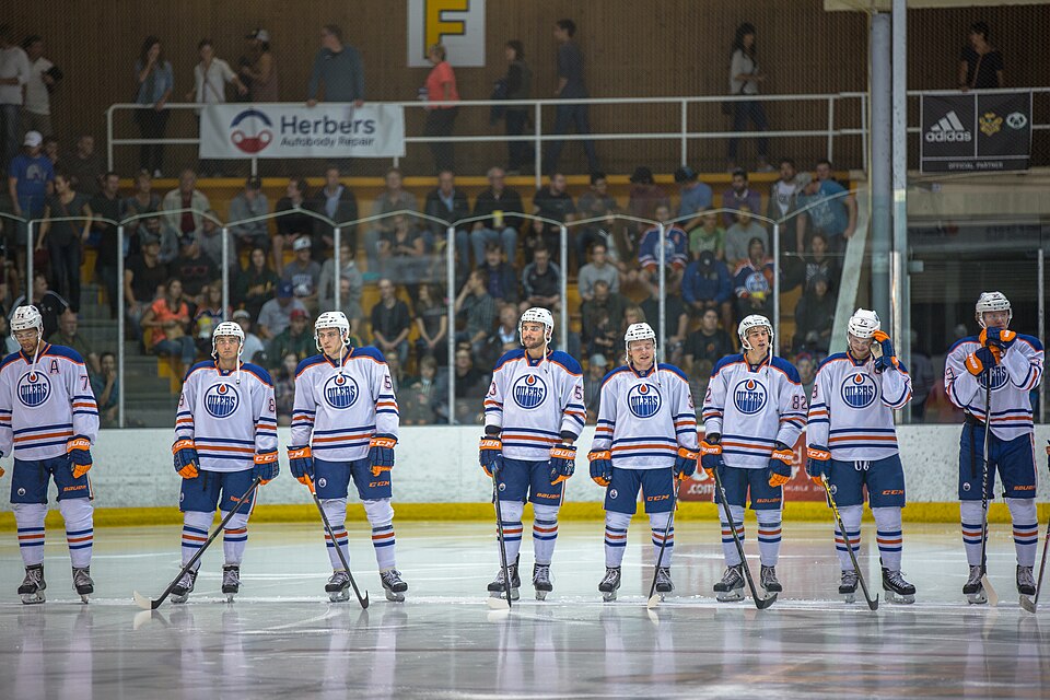 Oilers Sign Coach Kris Knoblauch To Multi-Year Extension