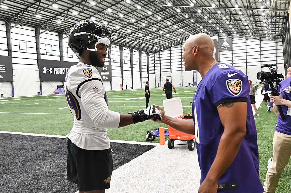 Ravens Trade Odafe Oweh To Chargers