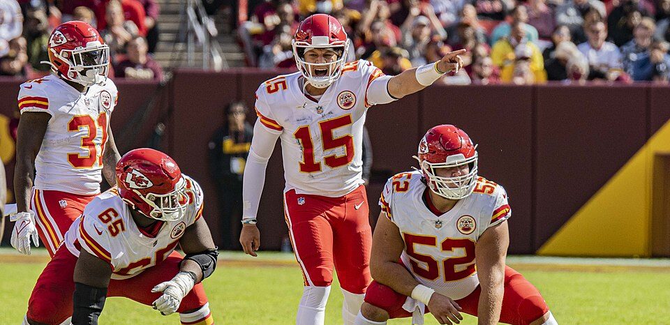 Patrick Mahomes Suffers Torn ACL In Loss