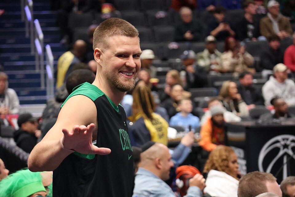 Warriors Trade Jonathan Kuminga To Atlanta