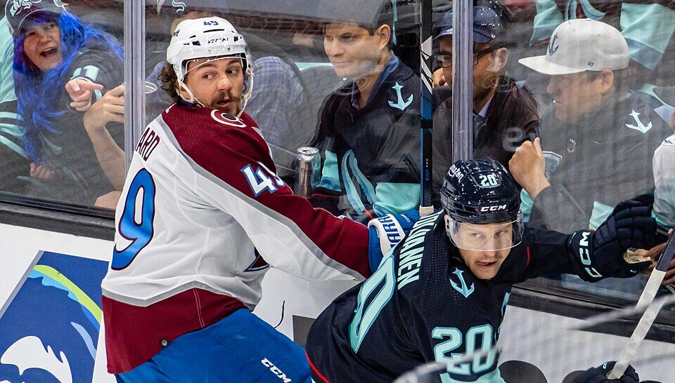 Avalanche Acquire Brett Kulak From Penguins