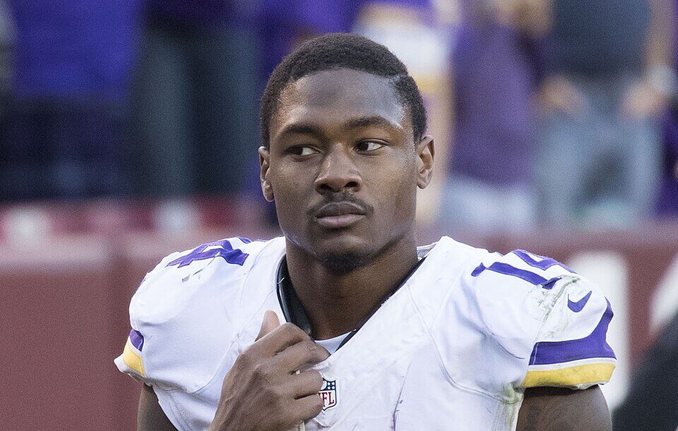 Patriots Not Ruling Out Diggs Reunion