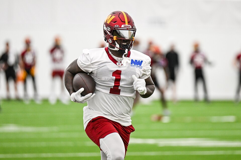 Deebo Samuel Rejoins 49ers On 1 Year Deal