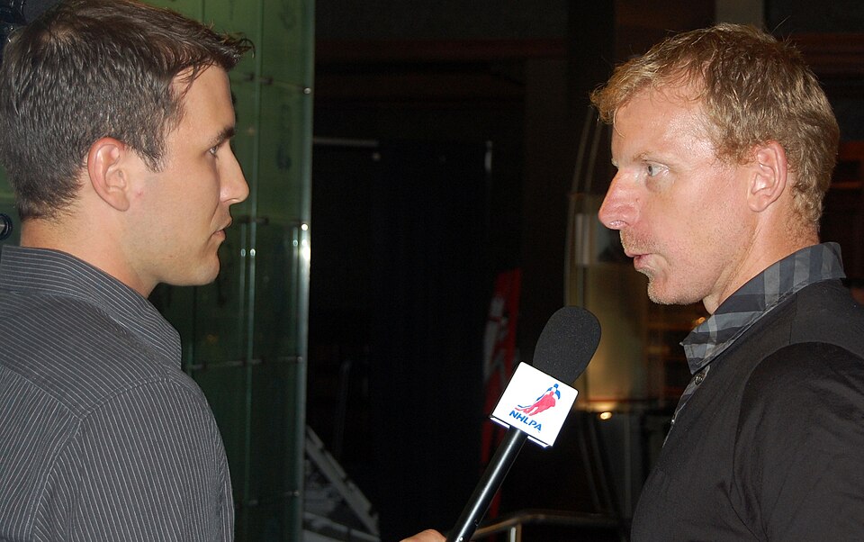 Maple Leafs Add Daniel Alfredsson To Coaching Staff