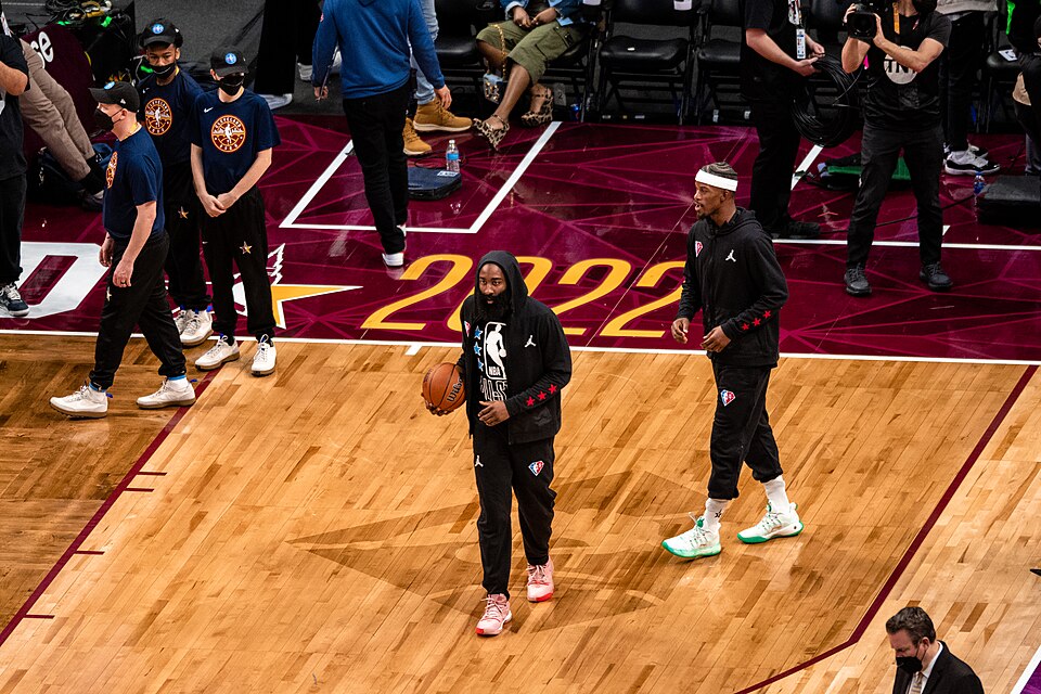 Cavaliers Sign James Harden To 3 Year Extension
