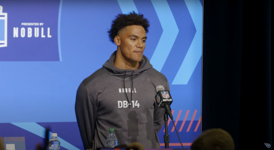 Patriots Sign Christian Gonzalez To 4 Year Extension
