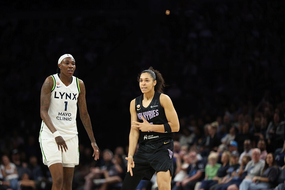 Janelle Salaun Named WNBA Sixth Player of the Year